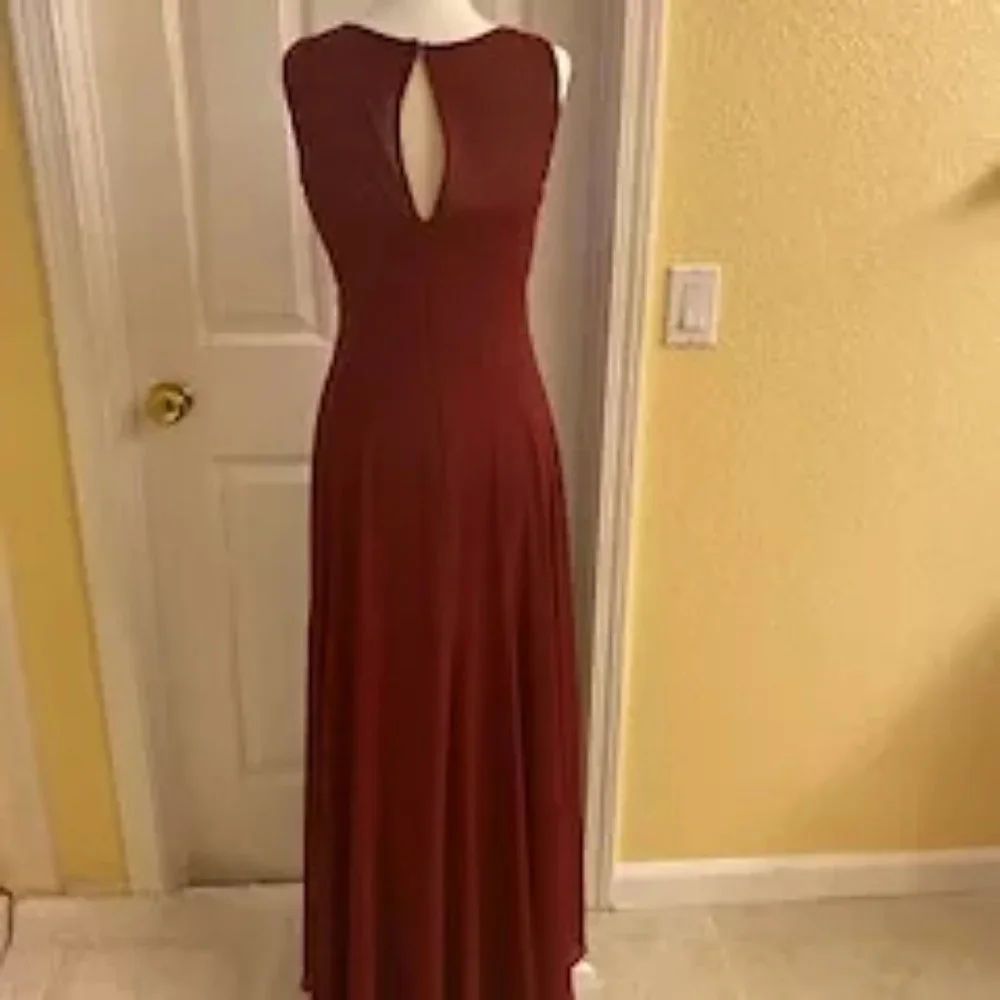RED DRESS - Picture 3 of 3